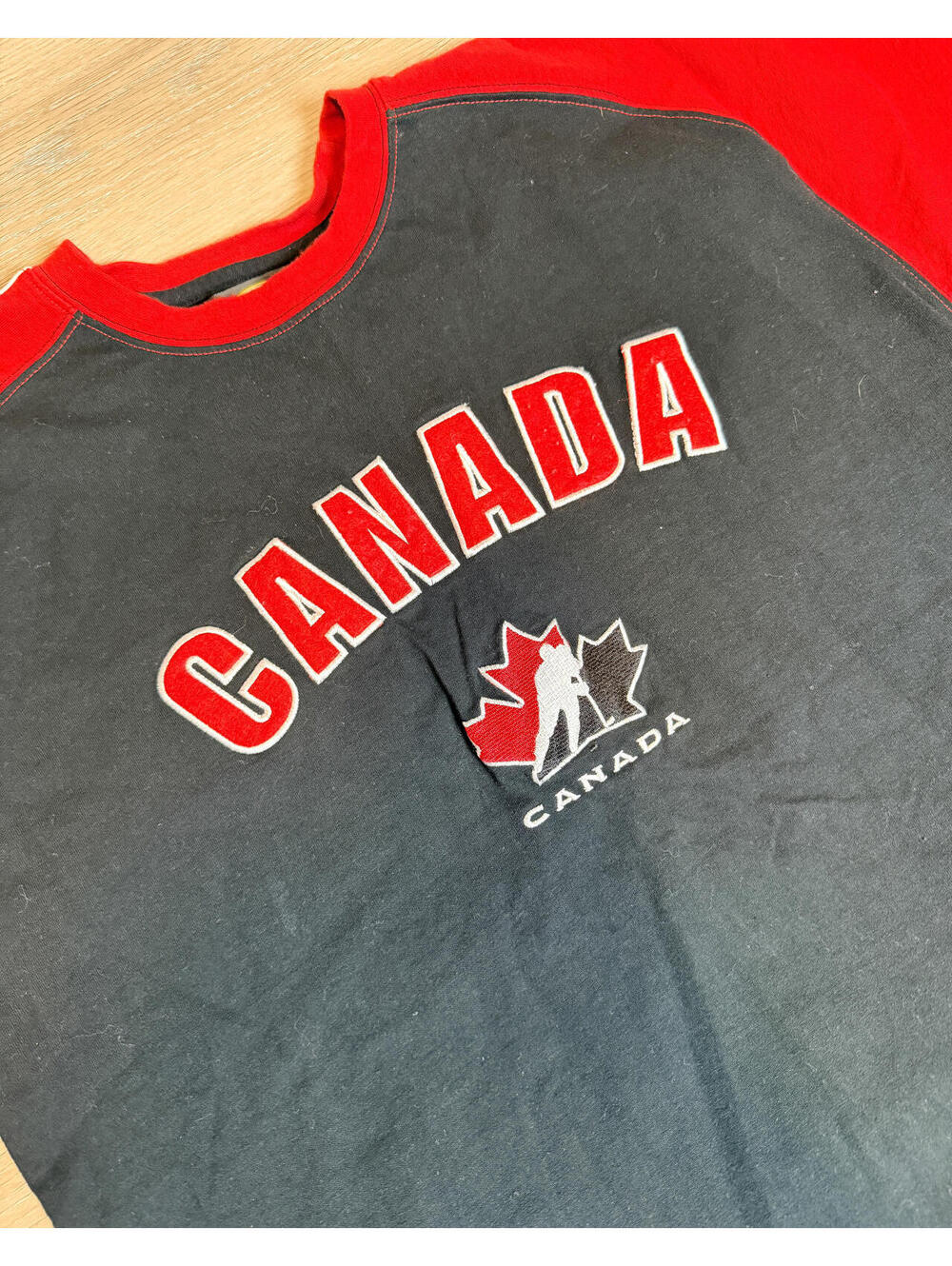 Vintage Canada T Shirt Hockey Graphic Red Black Tee Size Large - Picture 7 of 8